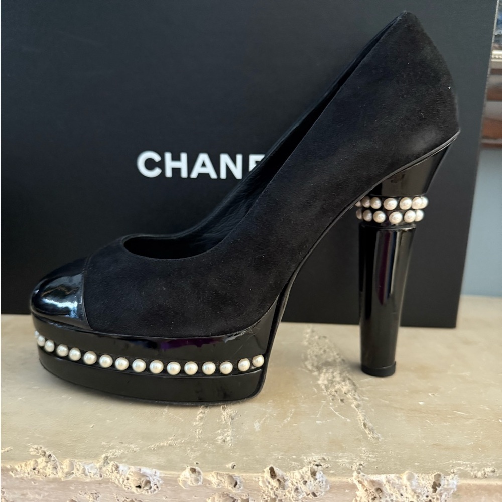 CHANEL Black Heels with Pearl Accents